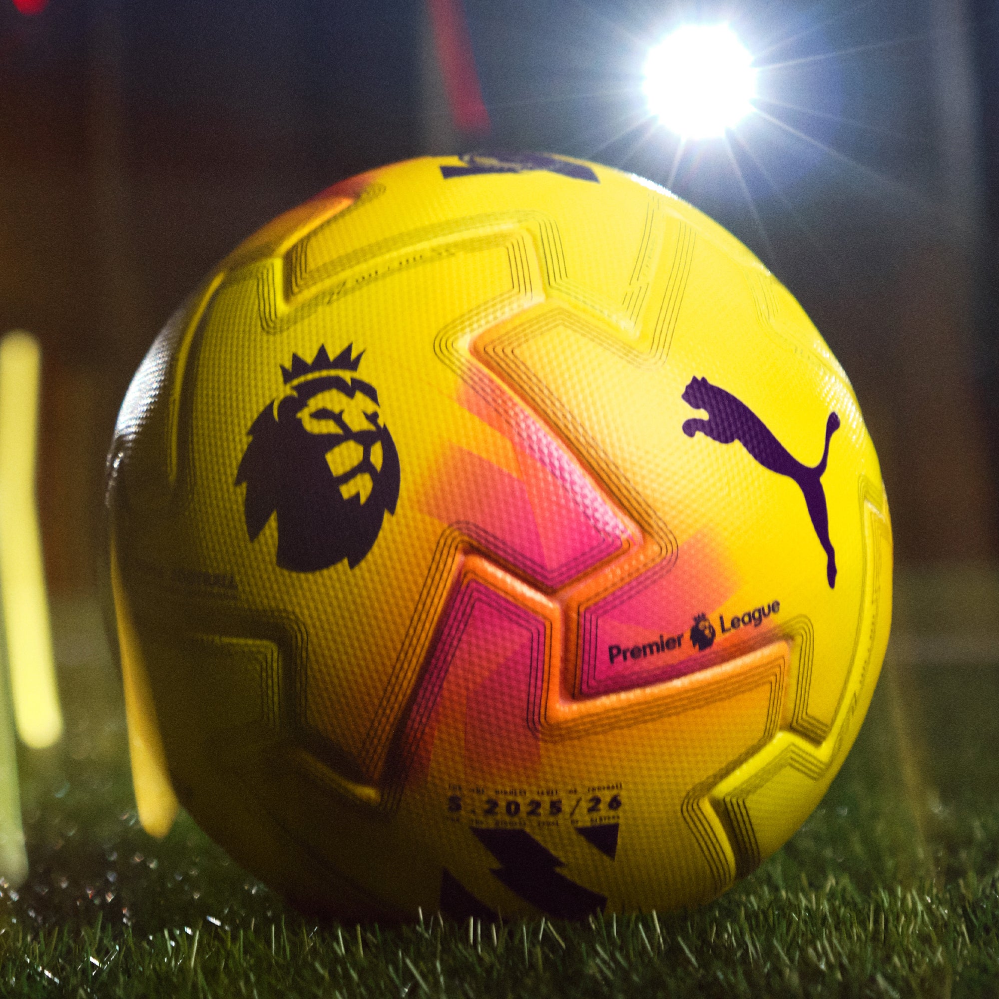 Puma Orbita Ultimate Premier League Lights 2025/26 Soccer Ball