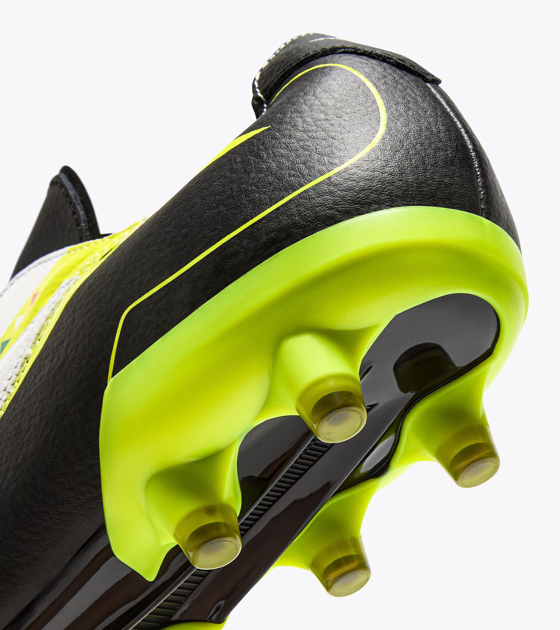 Diadora Maximus Icon ITA SLX FG