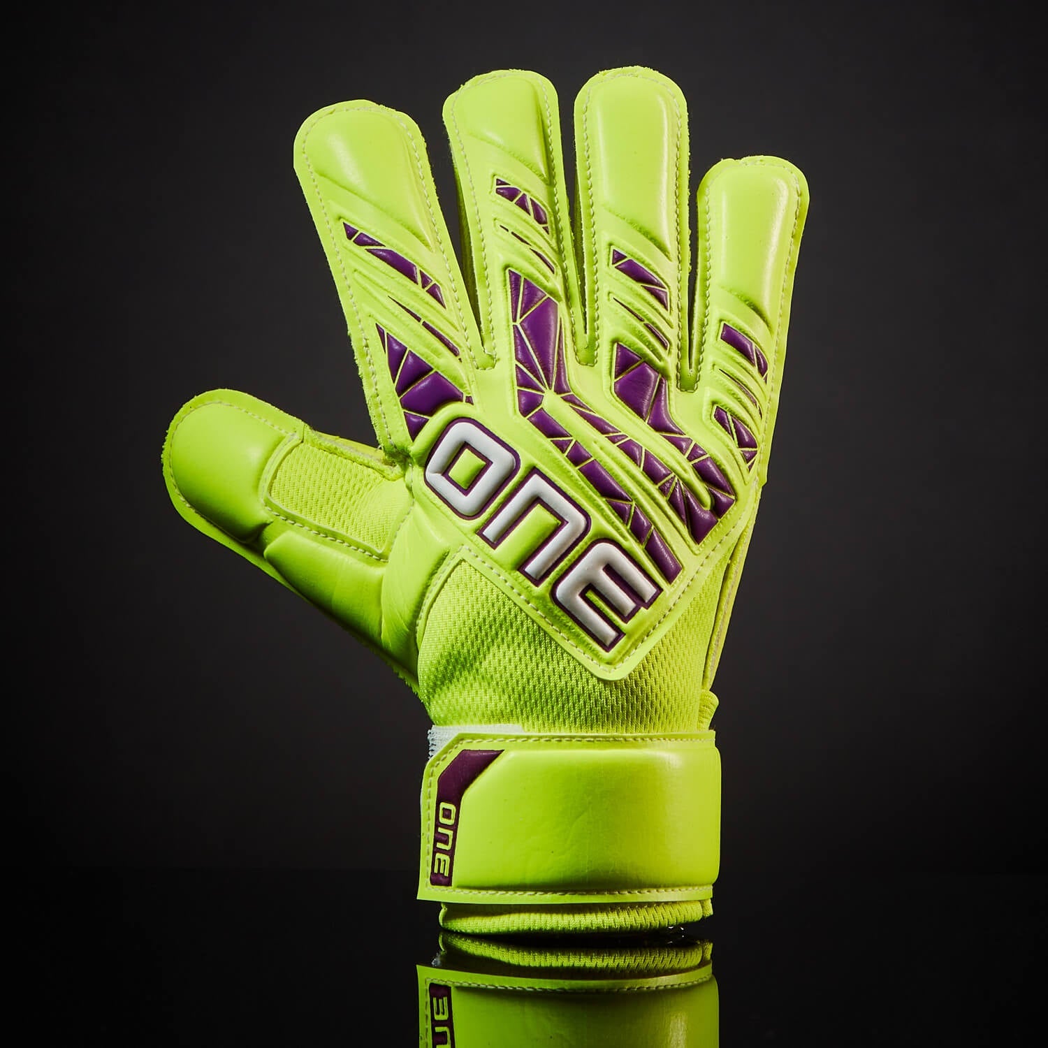 One Glove Jr. Apex Origin Goalkeeper Glove