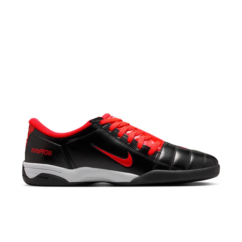 Nike Total 90