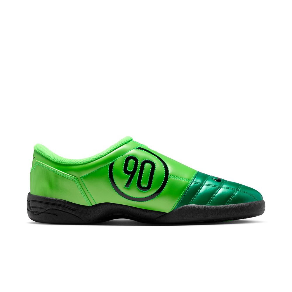 Nike Total 90