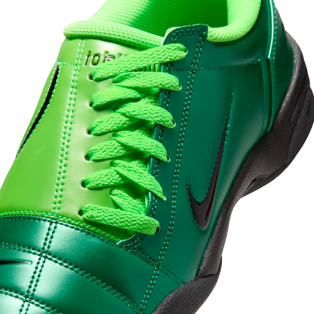 Nike Total 90