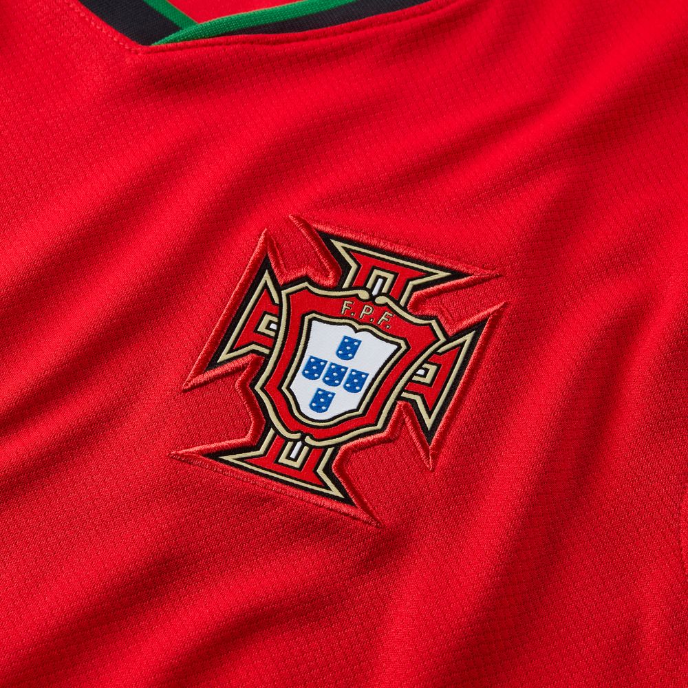 Nike Portugal 2024 Stadium Home Jersey