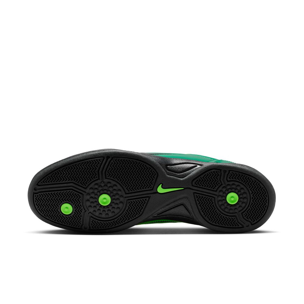 Nike Total 90