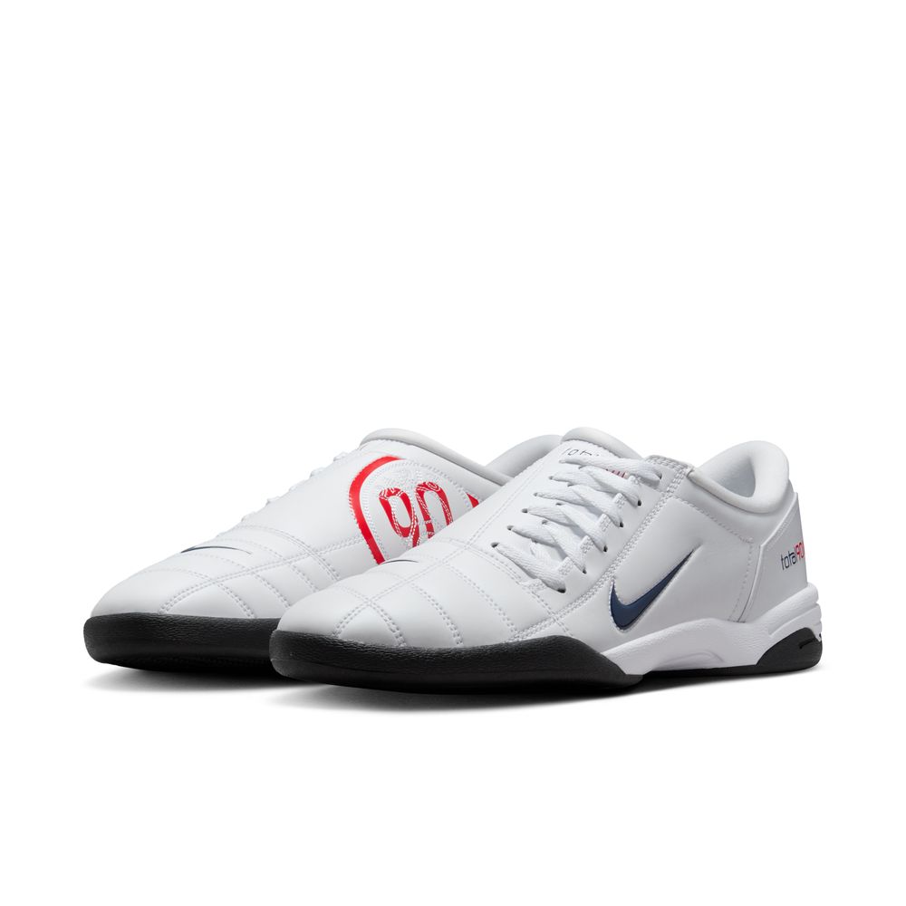 Nike Total 90